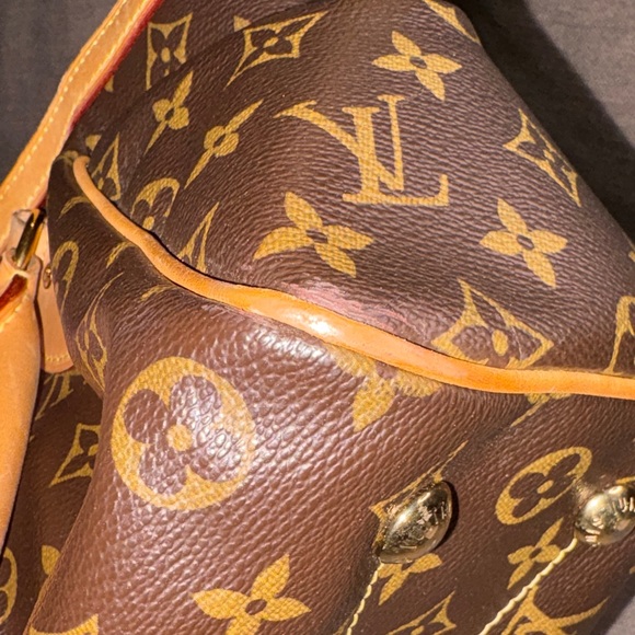 Louis Vuitton Monogram Tivoli PM satchel with Tan Accents - Picture 11 of 12
